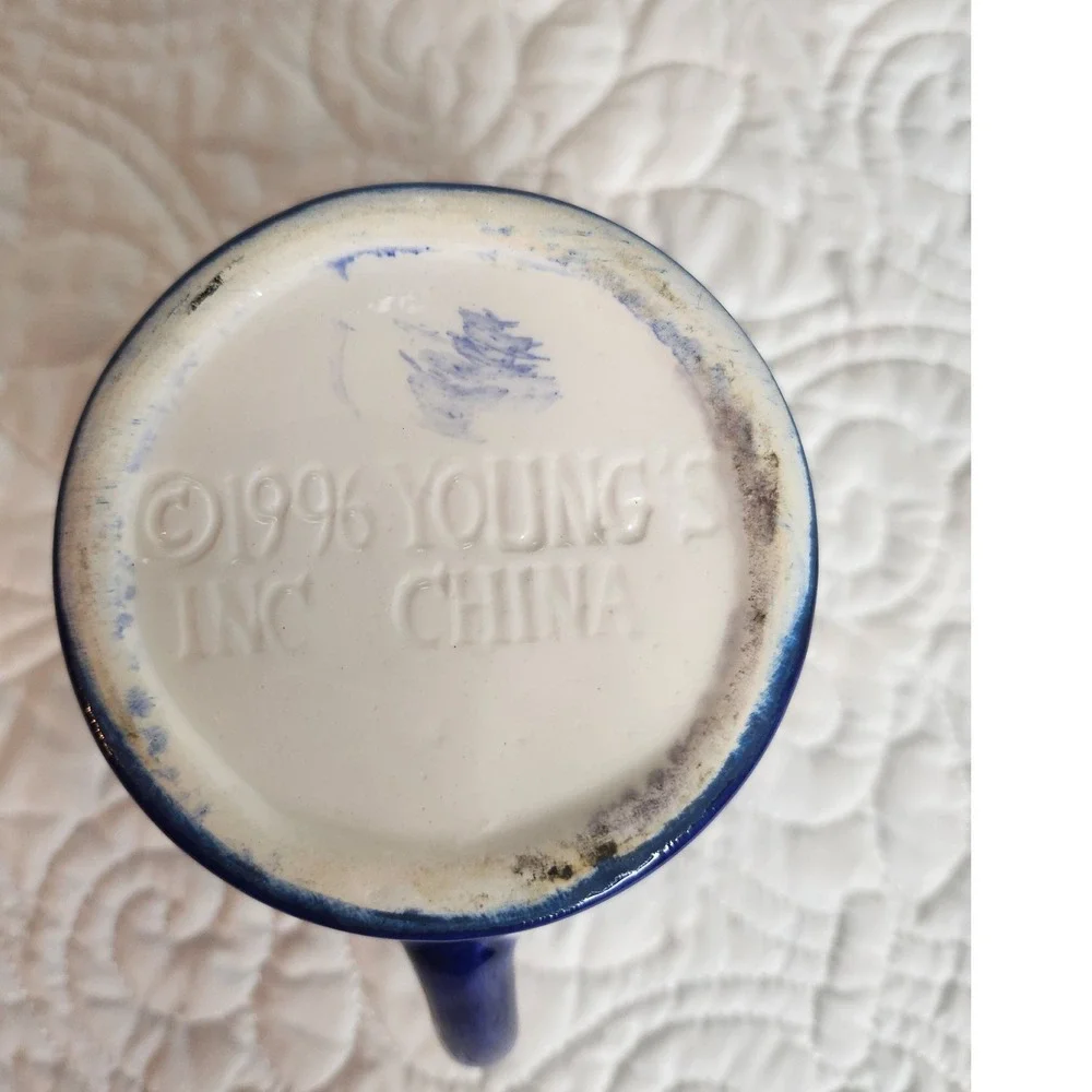Young's 1996 Hand painted Blue & White Floral Ceramic Creamer Small Pitcher‎